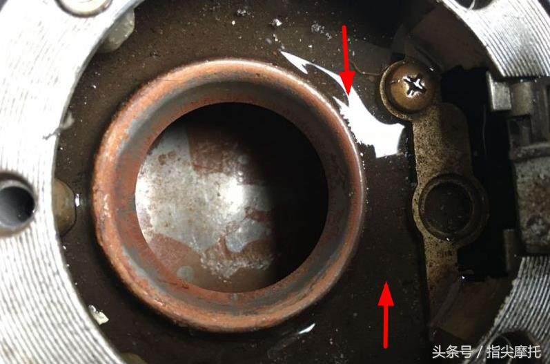 女士摩托车油箱进水怎么处理,电喷摩托车油箱进水了怎么办