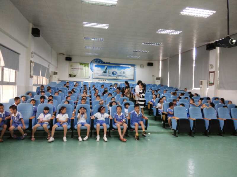 青少年怎样合理营养搭配？食品安全“五进”及食品安全展览活动来到坪山汤坑小学