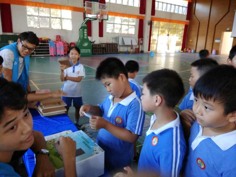 青少年怎样合理营养搭配？食品安全“五进”及食品安全展览活动来到坪山汤坑小学