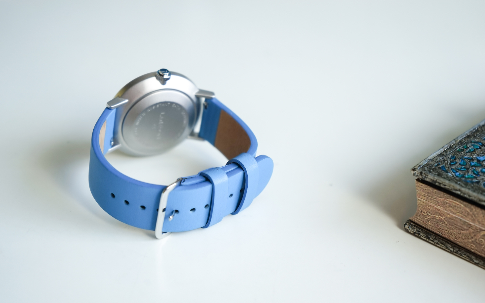 苹果手表更好还是太空人手表更好,苹果智能表值得买吗