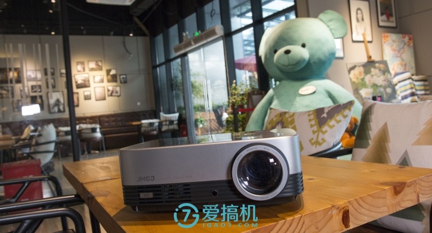 坚果a6投影仪怎么样,投影仪性价比之王千元机