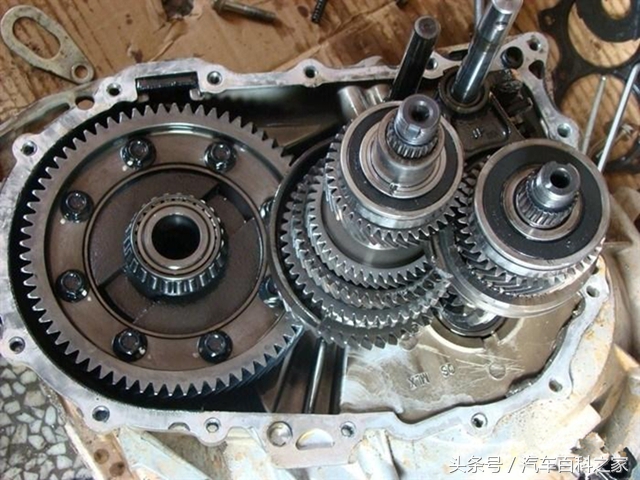 功率马力扭矩哪个决定汽车动力,汽车功率大为什么扭矩小