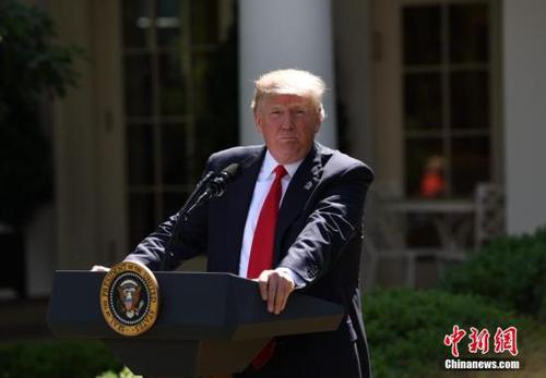 光明早报:贴吧、微博等被罚;节前油价迎两连涨