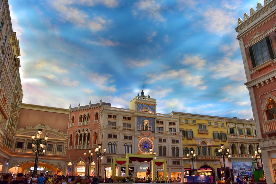 澳门威尼斯金碧辉煌吗,澳门威尼斯人金碧辉煌的大堂长廊