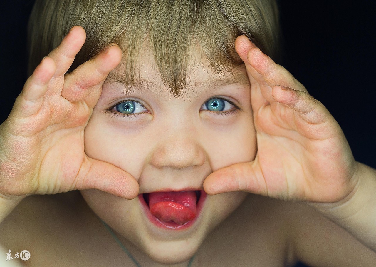 孩子舌系带有问题导致口齿不清,孩子舌系带过短的表现