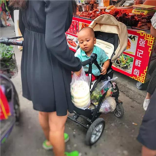 当你觉得活不下去的时候，就去菜市场吧