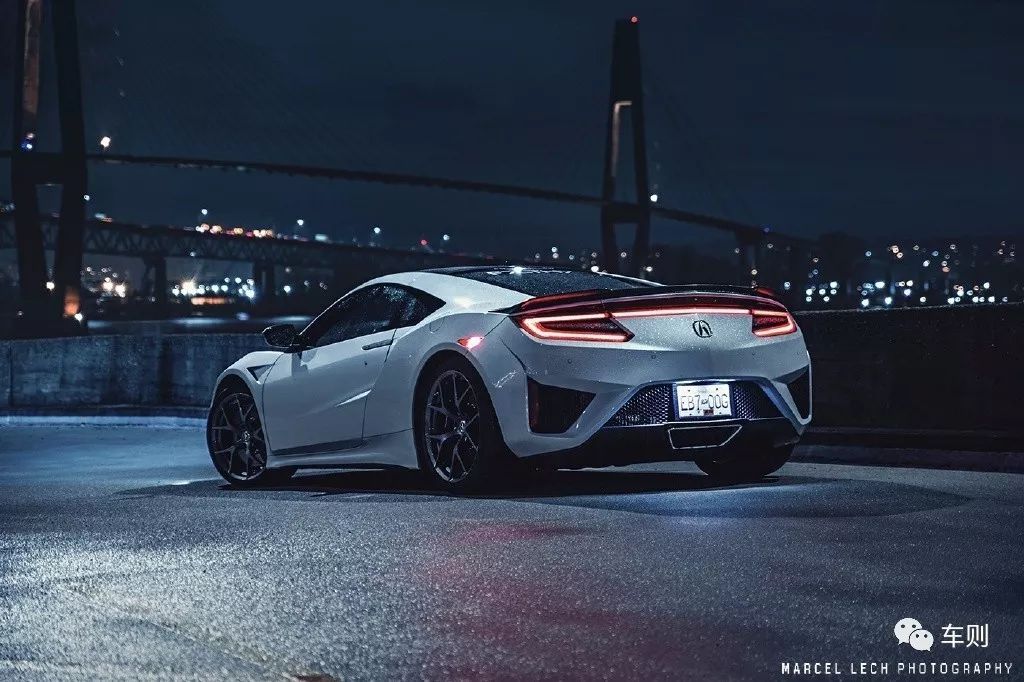 断代了10多年后再次重生的第二代NSX，到底能否对得起这个车名？