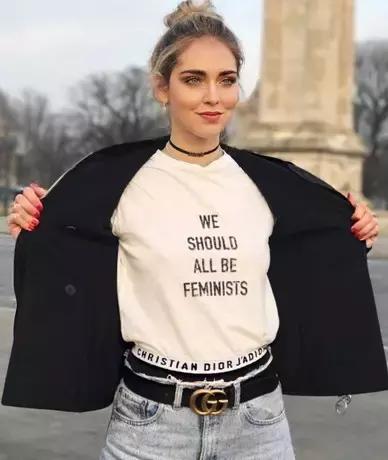 歪果仁都在笑你!不懂千万别穿上身的SloganTee!