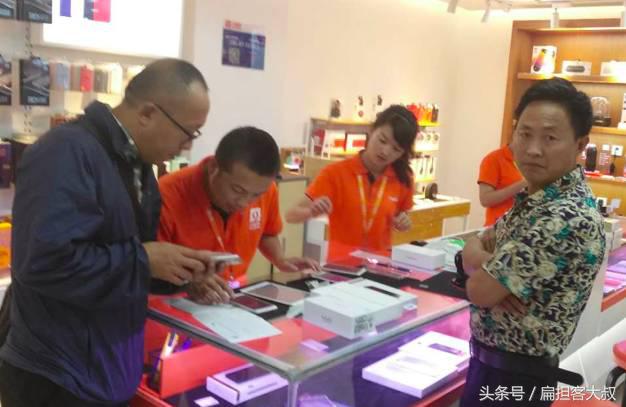 走进九机网,一个开在写字楼的手机店