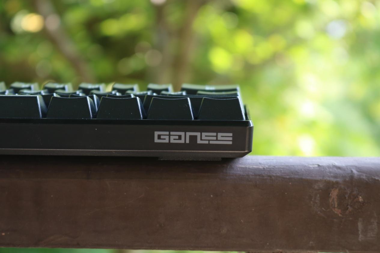 难道是要搅局？德国原厂机械轴仅61键，面积缩小40%不足两百元