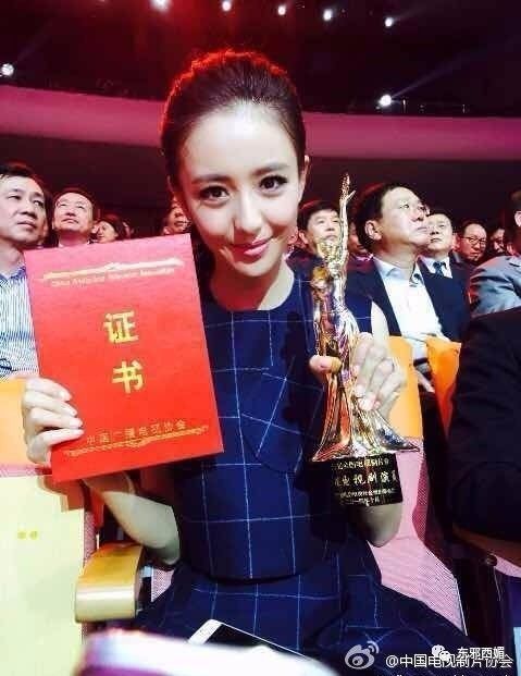 丫丫黄色短发,丫丫超好看短发