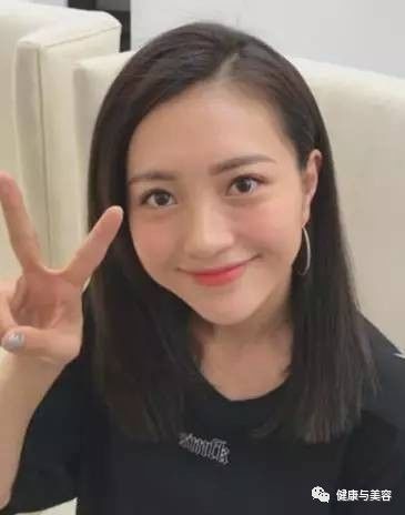 为什么不当演员了来当美妆博主,明明可以当歌手却非要当演员