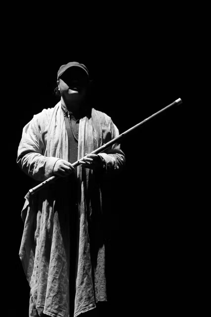 「友」卫星：笛箫、尺八和酒