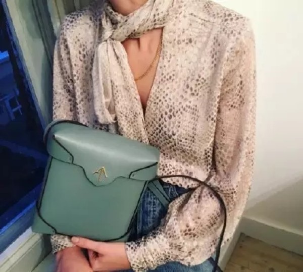 包包种草｜最近哪些包是当红炸子鸡