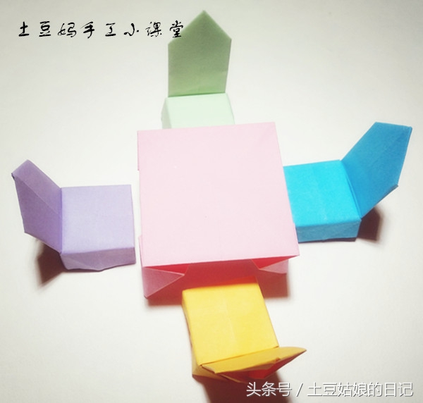 032桌子和椅子的折纸方法，这下娃娃们可有地方开茶话会了哦