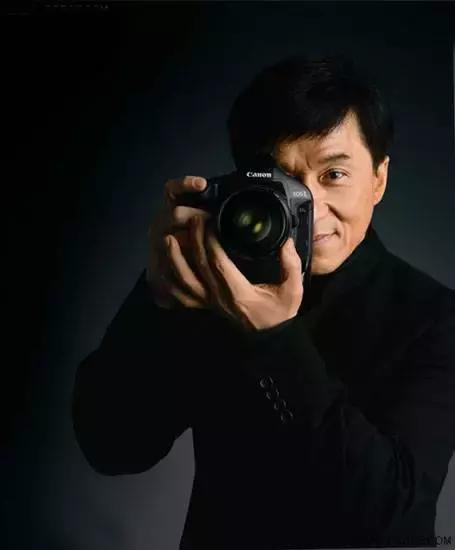 成龙节俭的故事,盘点成龙生活非常节俭