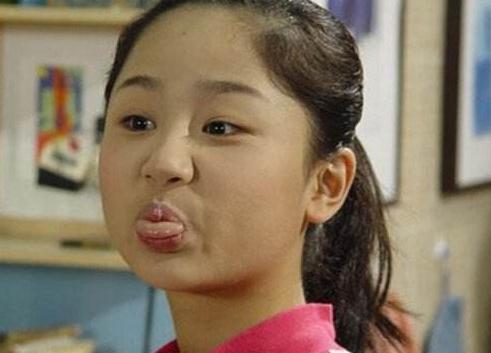 孩子调皮把孩子的脸打了没事不,孩子打了自己的脸