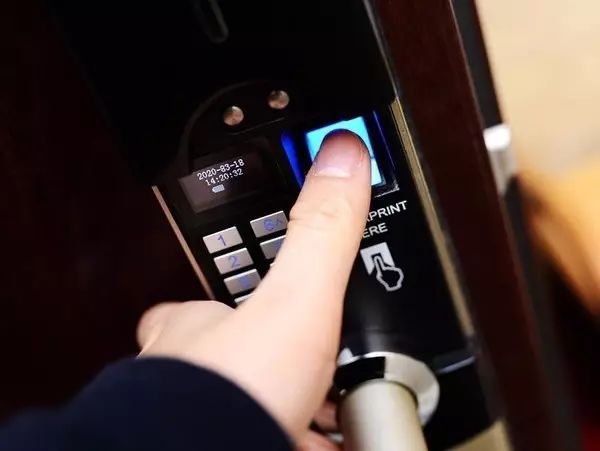 防盗门钥匙丢了有必要换锁吗,老式的门锁钥匙全掉了能配钥匙吗