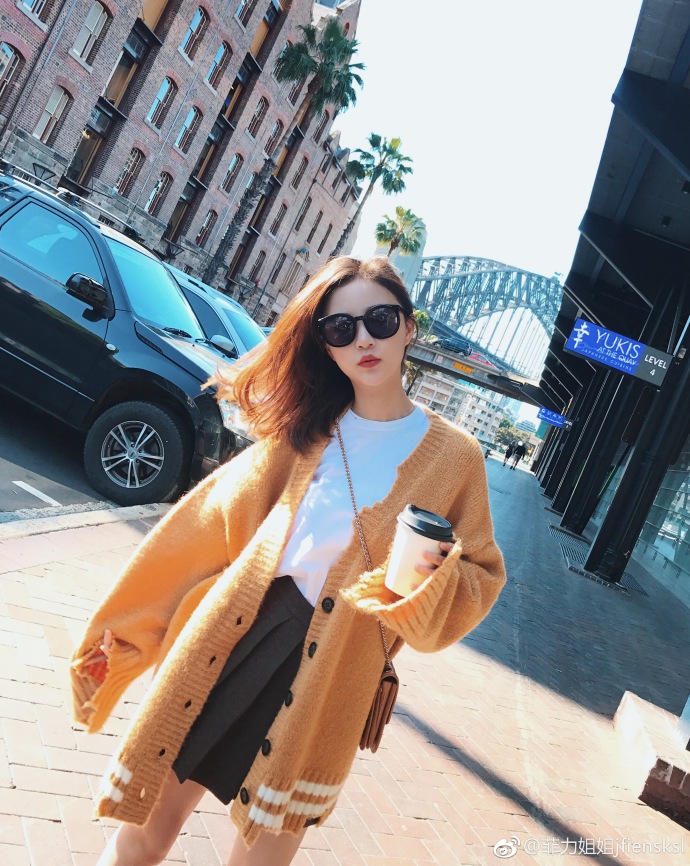 女明星的化妆包揭秘,芭莎揭秘明星化妆包