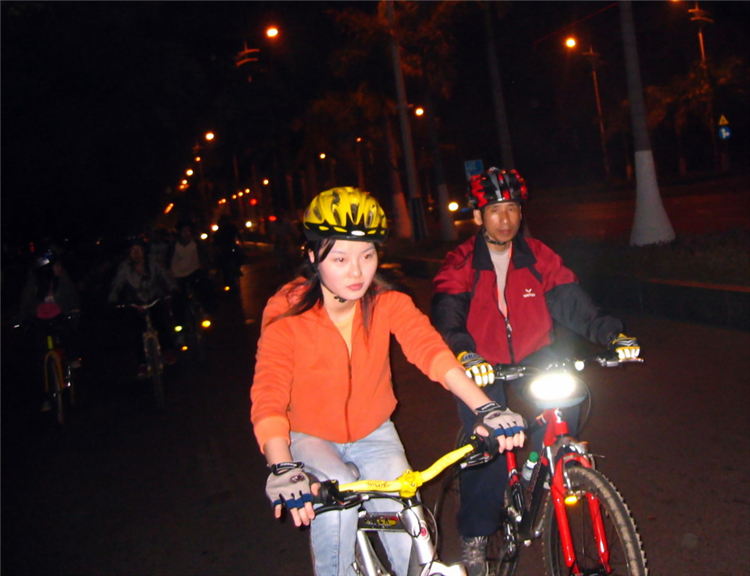 作为北海自行车运动达人,“八达”讲述他的自行车情缘