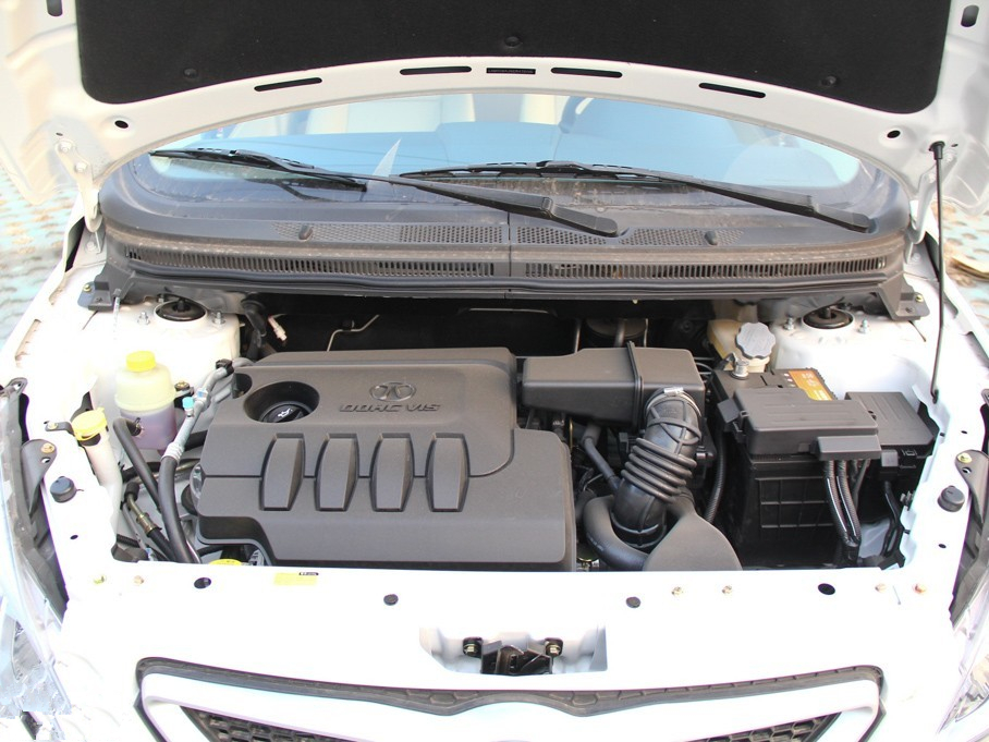 时尚动感的轿车才卖8.99万起,七座大空间1.8t13万首选什么车