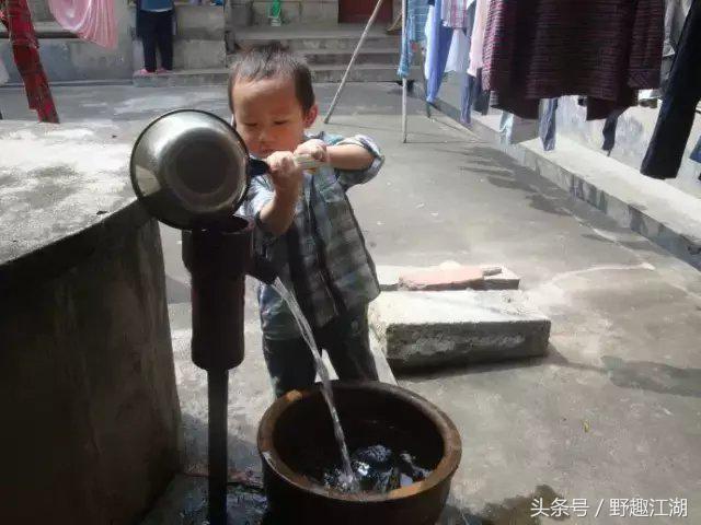 童年记忆中，那些慢慢消失的压水机……用过的举手