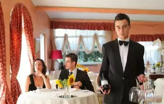 在饭店怎么推销菜品和酒水,菜品和酒水知识