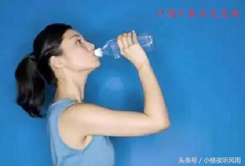 水表里面长青苔要怎么处理,鱼塘水面长青苔该如何处理