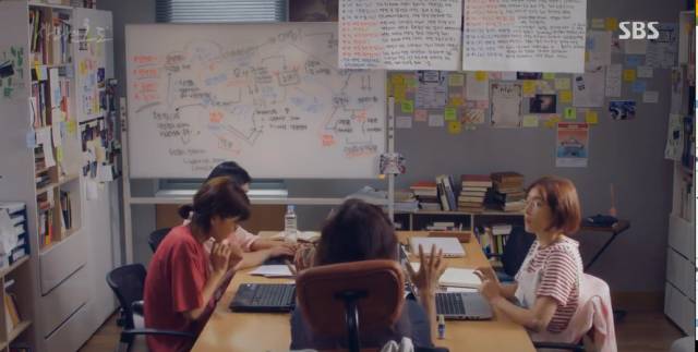 抛开狂撒鸡汤的烂俗剧情,没想到这部剧还有隐藏的看点