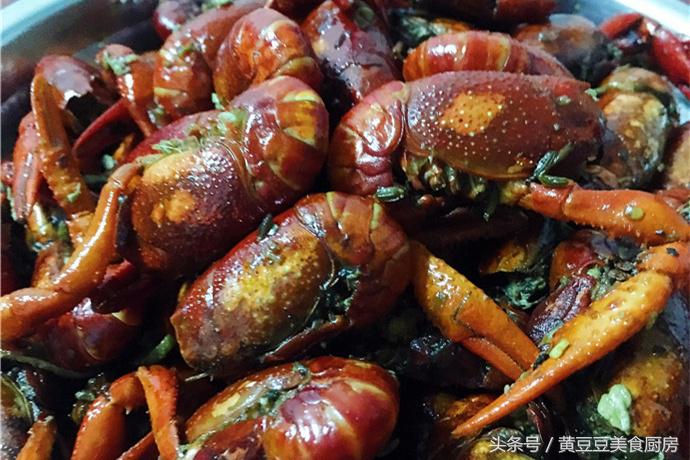 在家做油焖小龙虾真实图片,来一盆油焖小龙虾