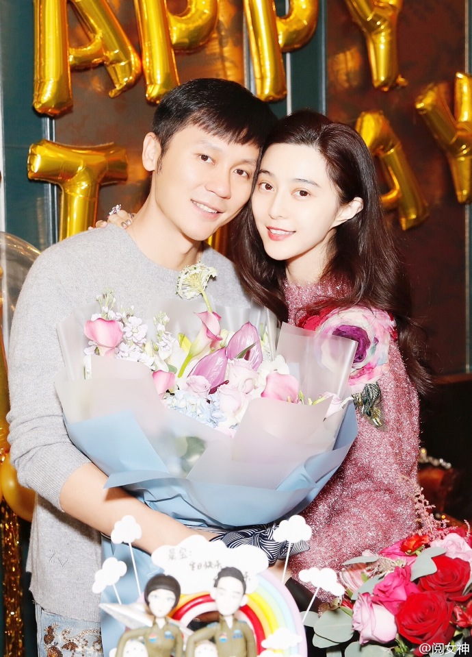 19岁出道，抱得美人归，转型当导演新作媲美《战狼2》成人生赢家