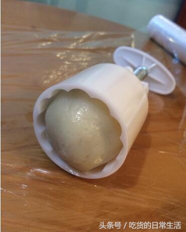 冰皮月饼如何防止冰皮开裂,冰皮月饼不裂缝的方法图解