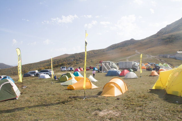 希望以后有时间可以一起去露营,我们还有机会一起去爬山吗