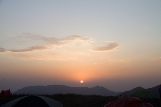 希望以后有时间可以一起去露营,我们还有机会一起去爬山吗