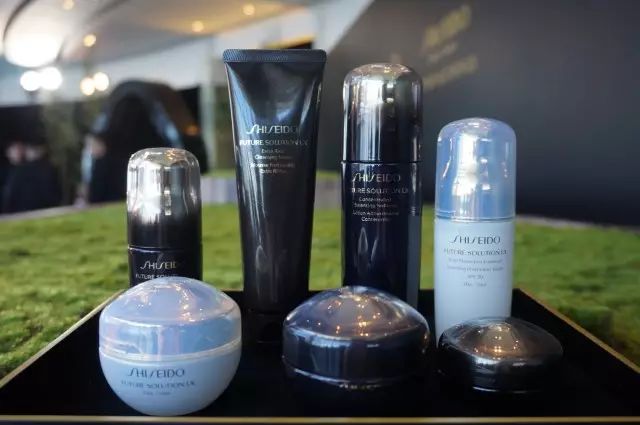 女人要对自己好一点好好护肤,女人就要好好保养