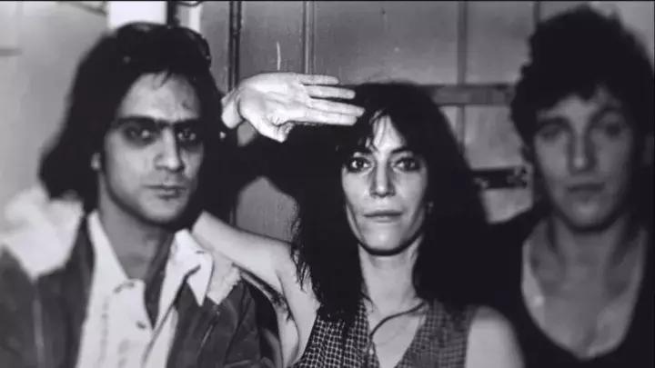 两位嘻哈制作人和苹果做了一笔30亿美元的买卖