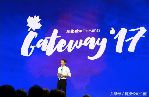 整个加拿大沸腾了!为见他特鲁多“冷落”英国王子和美国第一夫人