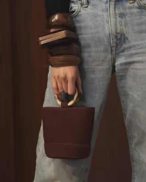 包包种草｜最近哪些包是当红炸子鸡