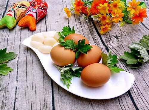 艾叶和什么加一起能祛湿排寒,艾叶和生姜一起怎么炒制热敷