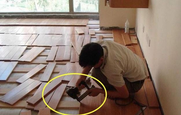 我家瓷砖上直接铺木地板，朋友都笑我傻，知道好处后他们傻了
