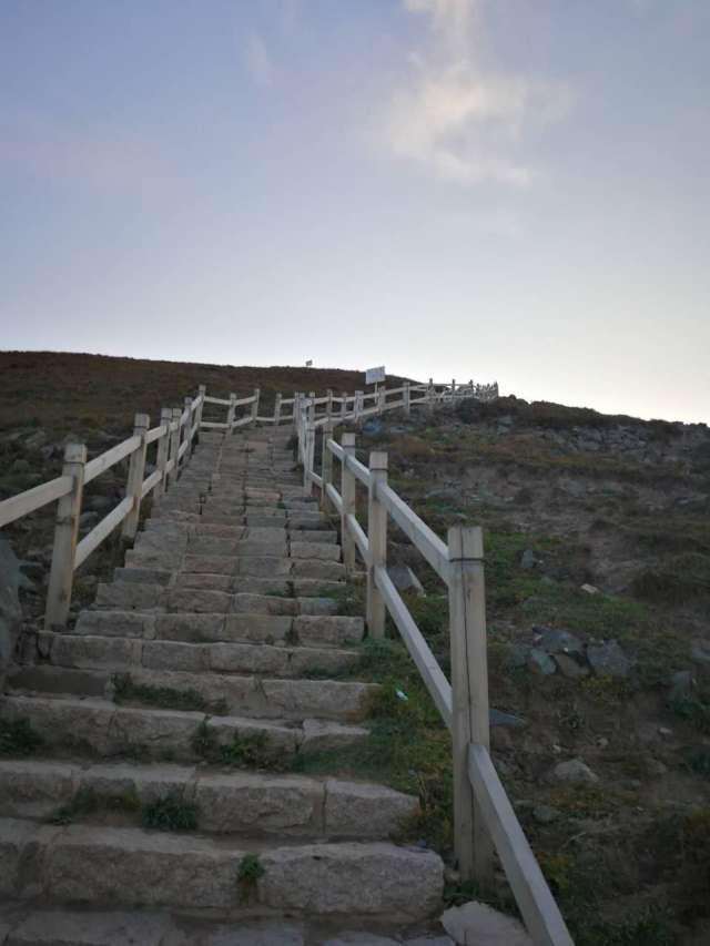 希望以后有时间可以一起去露营,我们还有机会一起去爬山吗