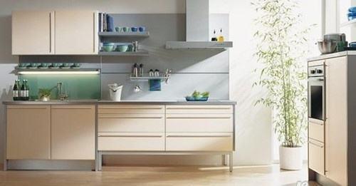 橱柜选模压板、饰面板还是不锈钢好？聪明人都选这种，性价比超高