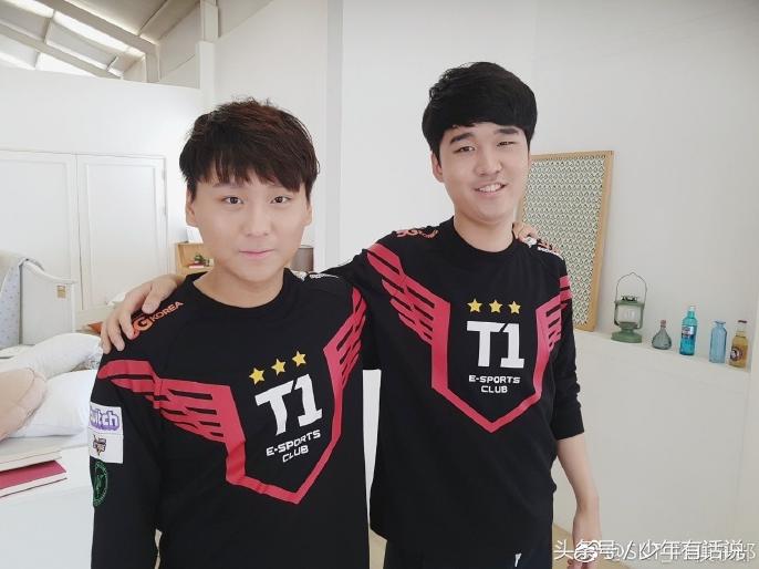 skt新赛季衣服,skt各赛季队服