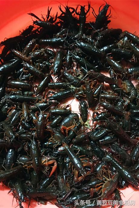 在家做油焖小龙虾真实图片,来一盆油焖小龙虾