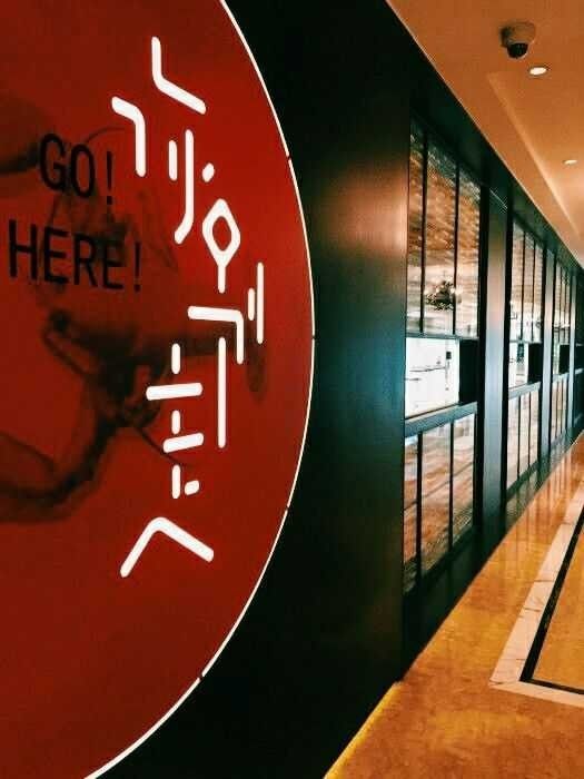 小姐！杭州好，杭州住多了对皮肤好！