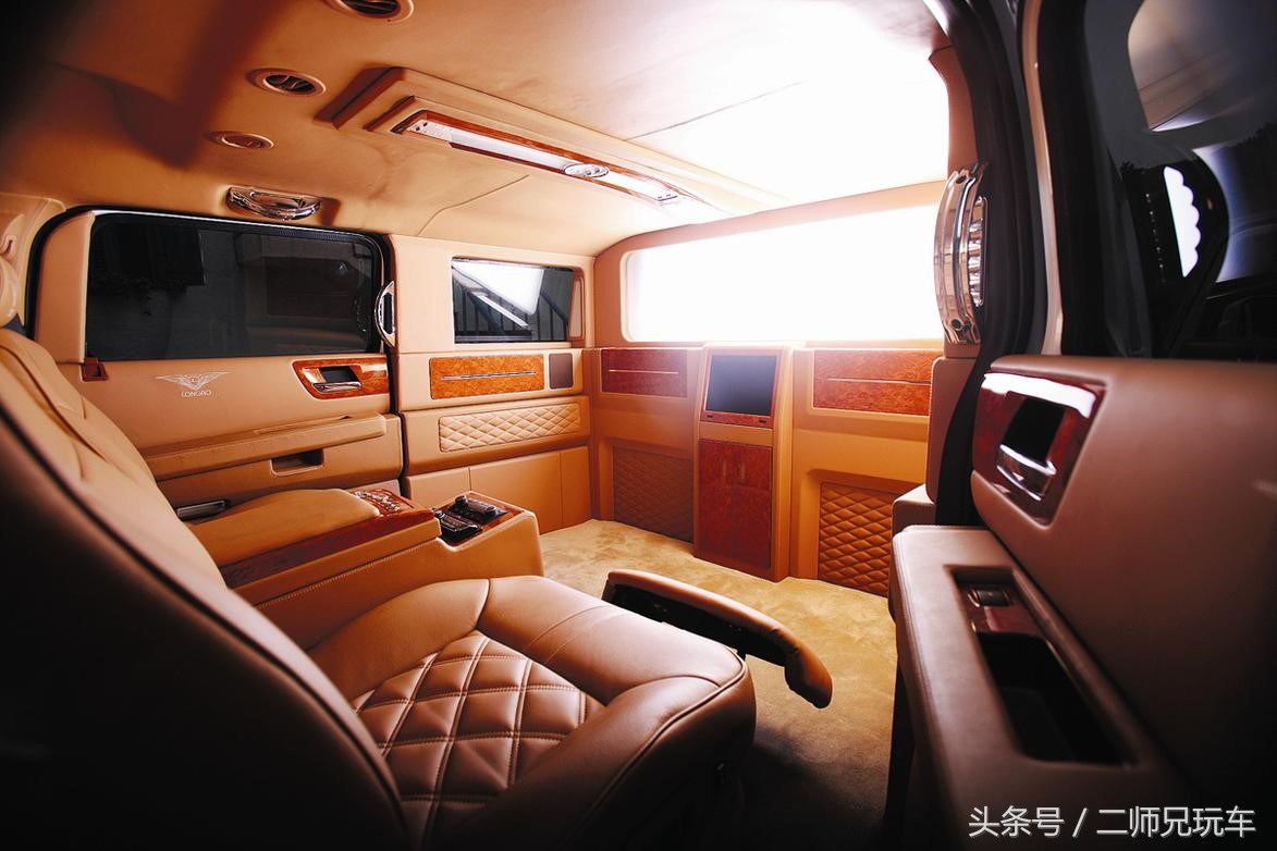 三十万到一千万都有，这十款车才是男人的终极*药春**，一脚油爽到爆