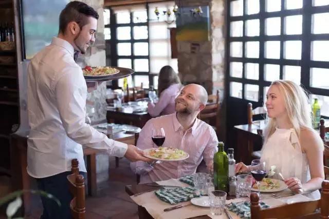 在饭店怎么推销菜品和酒水,菜品和酒水知识