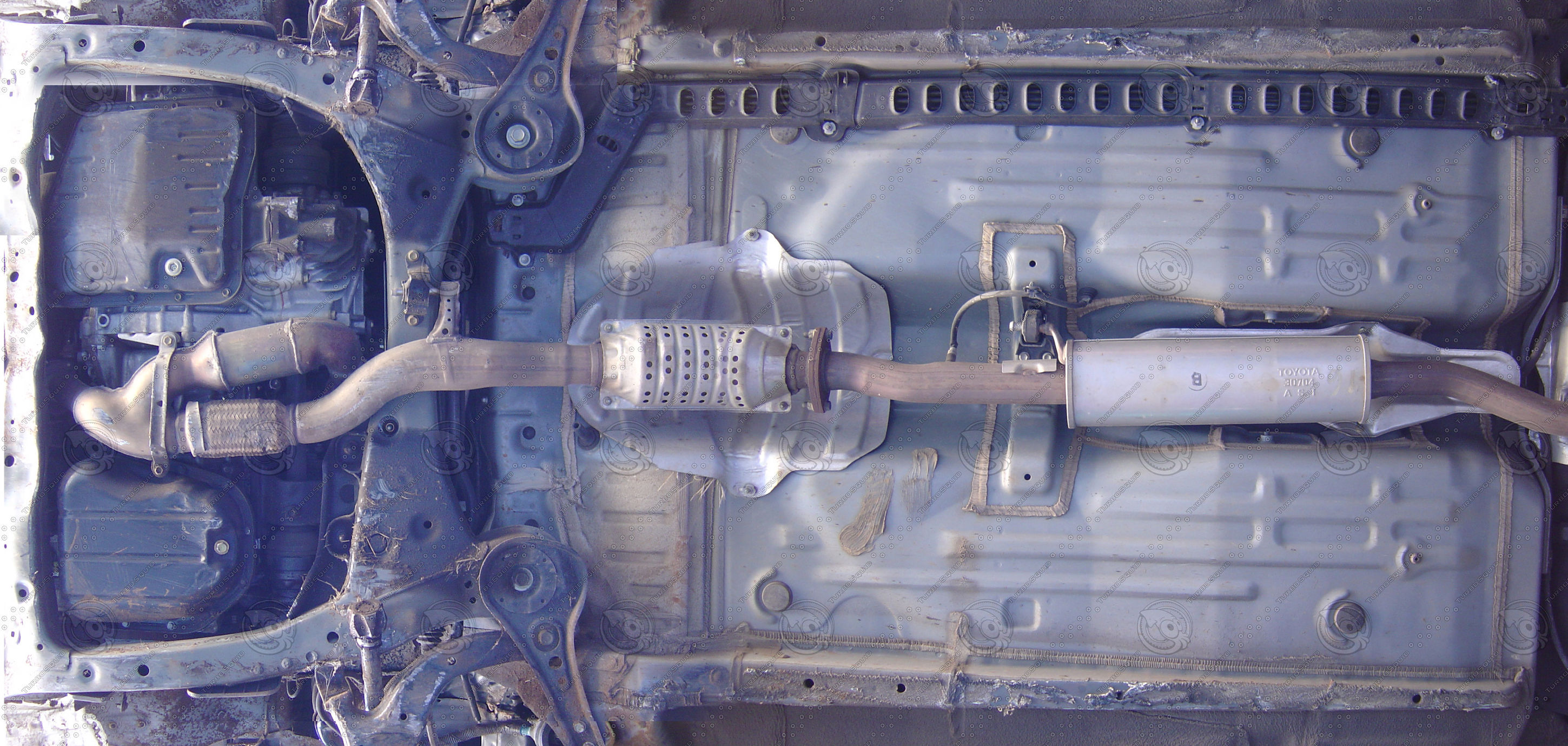 亚洲龙要不要喷底盘装甲,探界者要不要做底盘装甲