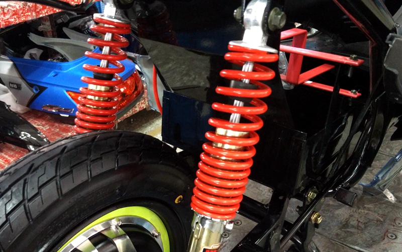 电动车减震器坏了会有什么影响,电动车减震器坏了怎么修