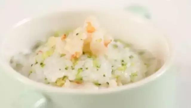 12个月大的宝宝不好好吃饭,12个月宝宝不怎么吃辅食